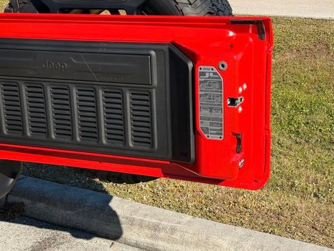 New 2026 Jeep Wrangler Unlimited Rubicon AWD/4WD image 40