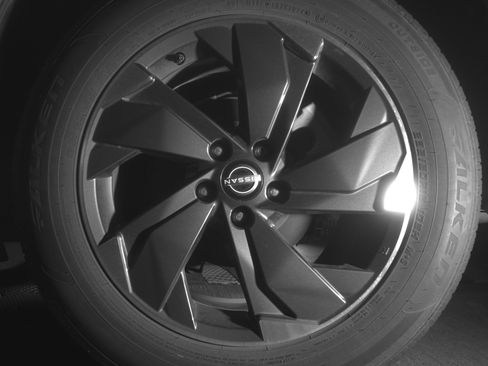 Used 2025 Nissan Rogue SV FWD image 14