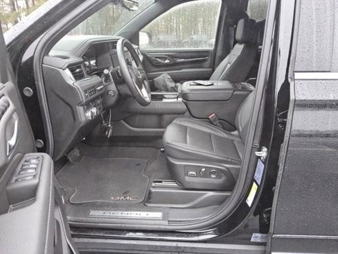 Certified 2024 GMC Yukon Denali w/ Advanced Technology Package image 7