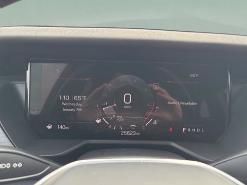 Used 2024 GMC Acadia Elevation image 14