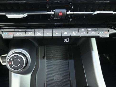 New 2026 Alfa Romeo Tonale w/ Active Assist Package image 18