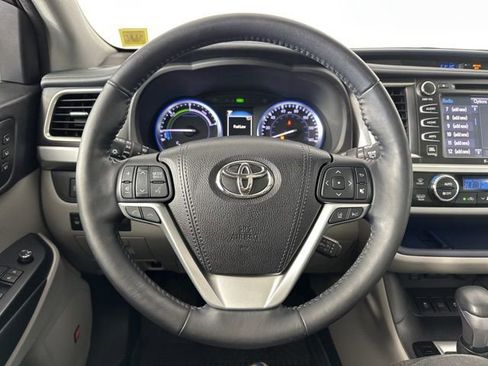 Used 2018 Toyota Highlander Limited Platinum image 14
