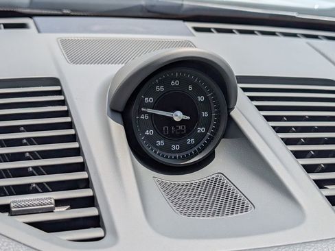 Certified 2024 Porsche 911 Targa 4S AWD/4WD image 29