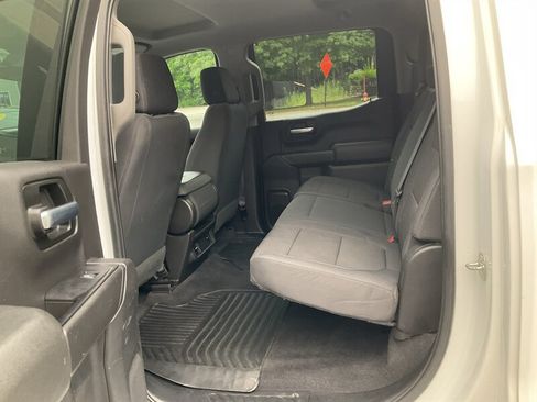 Used 2020 GMC Sierra 1500 4x4 Crew Cab w/ Convenience Package image 9