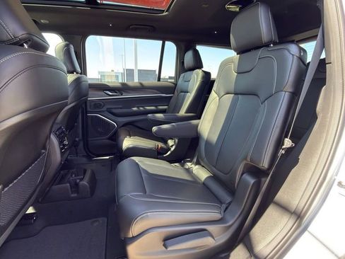 New 2026 Jeep Grand Cherokee L Limited AWD/4WD image 25
