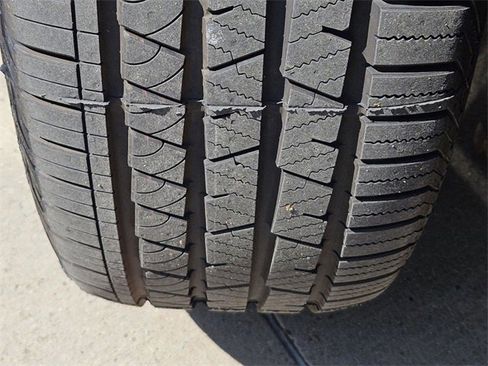 Certified 2025 Volvo XC60 T8 Plus w/ Protection Package Premier image 14