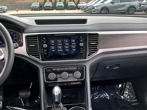 Used 2022 Volkswagen Atlas SE w/ Black Wheel Package image 19