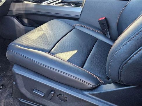 New 2026 Ford F250 Lariat w/ FX4 Off-Road Package image 4