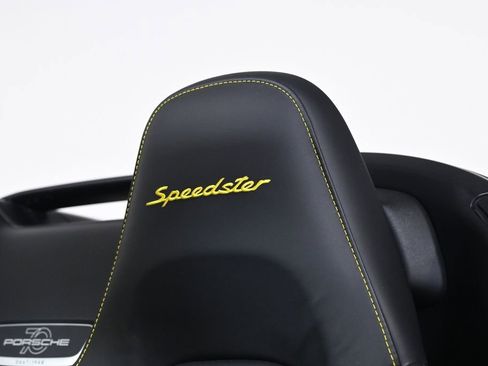 Certified 2019 Porsche 911 Speedster RWD image 23