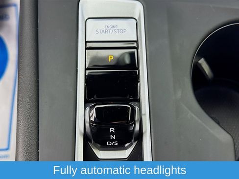 Used 2024 Volkswagen Atlas Cross Sport SE image 21