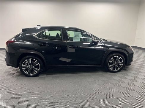 Certified 2025 Lexus UX 300h FWD image 4