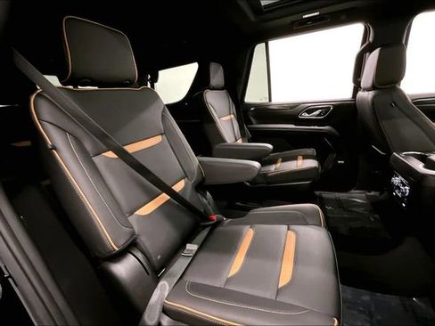 Used 2024 GMC Yukon AT4 w/ Technology Package AWD/4WD image 26