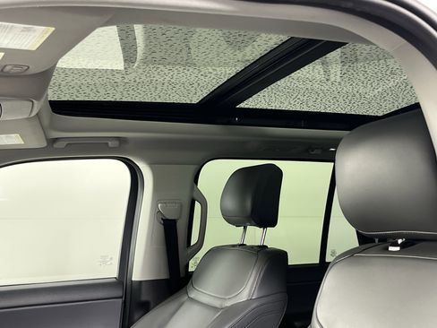 Used 2025 Ford Expedition Active image 18