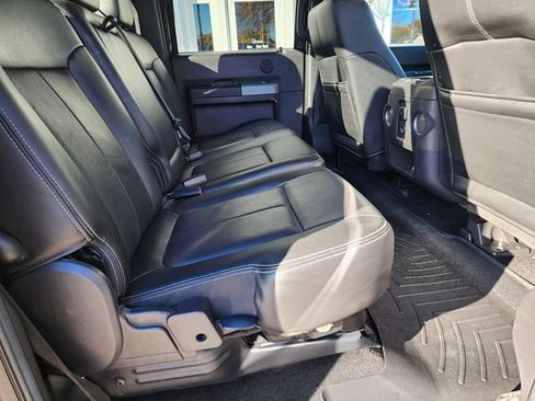 Used 2013 Ford F250 Lariat w/ Chrome Pkg image 18