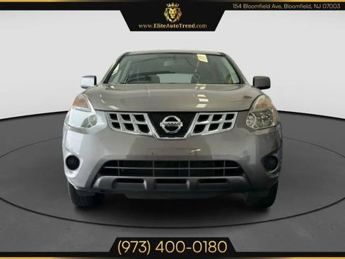 Used 2013 Nissan Rogue SV image 2