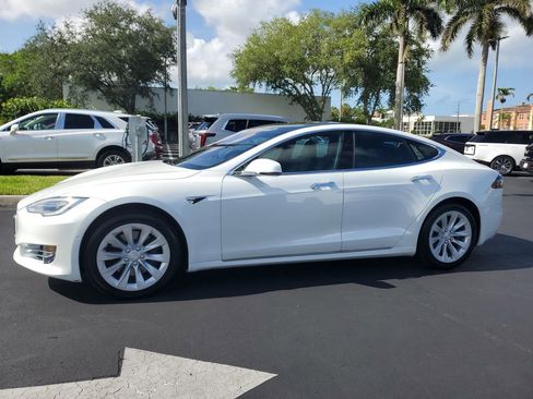 Used 2019 Tesla Model S Long Range AWD/4WD image 2