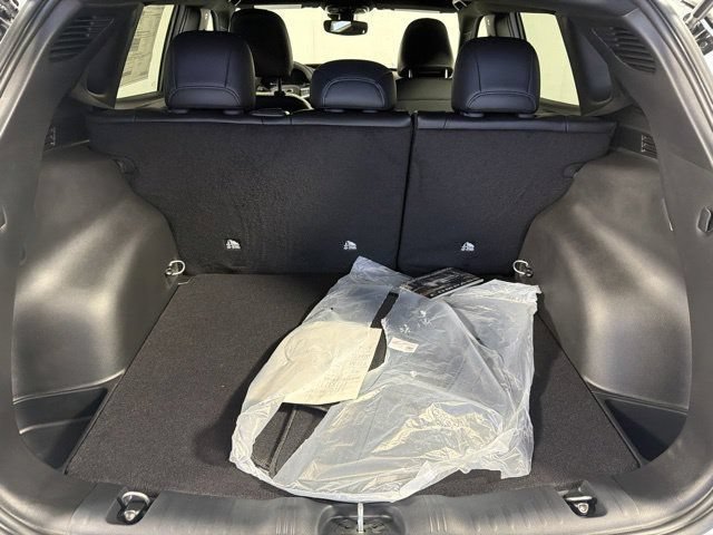 New 2026 Jeep Compass Latitude AWD/4WD image 11
