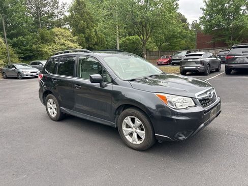 Used 2015 Subaru Forester 2.5i Premium AWD/4WD image 1