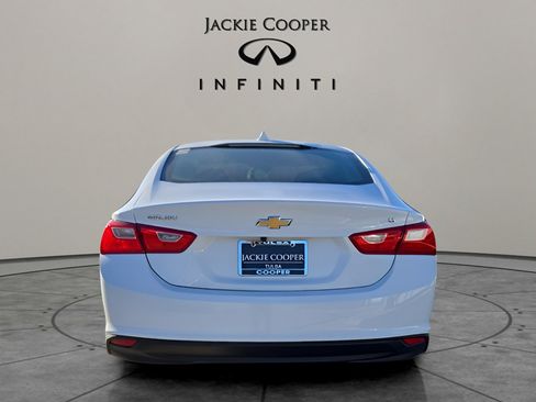 Used 2023 Chevrolet Malibu LT image 4