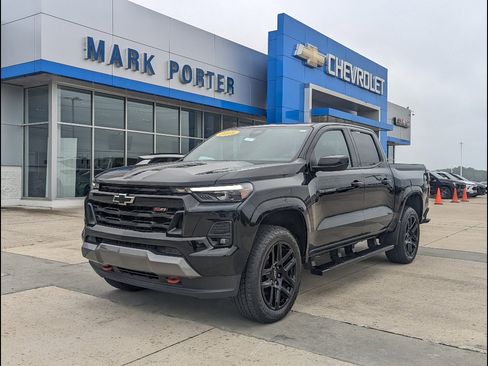 Used 2025 Chevrolet Colorado Z71 w/ Z71 Convenience Package 2 AWD/4WD image 1