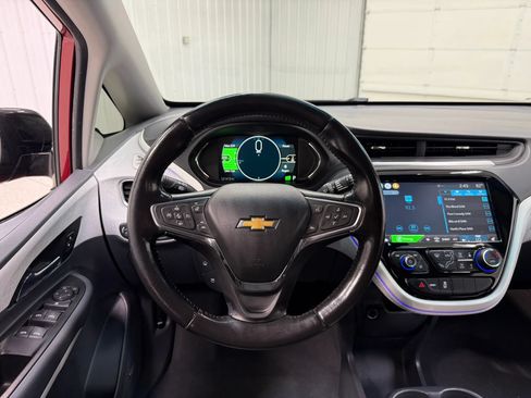 Used 2020 Chevrolet Bolt Premier w/ Infotainment Package FWD image 19