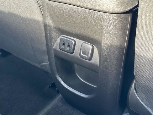Used 2016 Chevrolet Colorado LT RWD image 18
