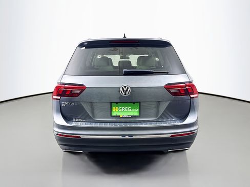 Used 2020 Volkswagen Tiguan SE image 8