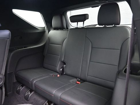Used 2024 Chevrolet Traverse RS w/ LPO, Floor Liner Package image 31