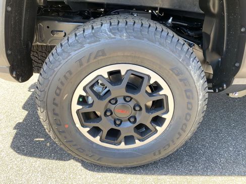 New 2026 Toyota Tacoma TRD Off-Road AWD/4WD image 12
