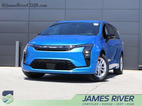 New 2027 Chrysler Pacifica Select FWD image 1