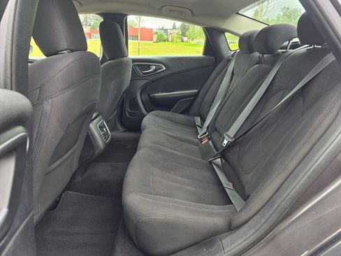 Used 2015 Chrysler 200 Limited w/ Convenience Group FWD image 13