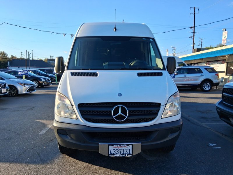 Used 2013 Mercedes-Benz Sprinter 2500 w/ Premium Pkg image 2