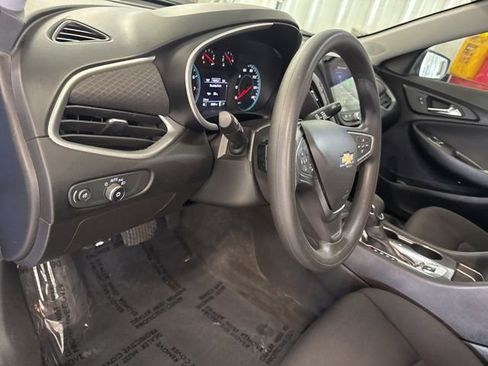Used 2023 Chevrolet Malibu LS FWD image 32