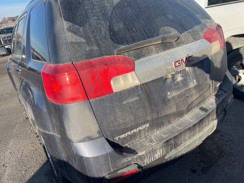 Used 2014 GMC Terrain SLE image 12