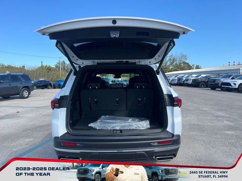 New 2026 Buick Enclave Preferred image 17