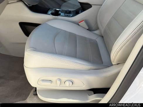 Used 2023 GMC Terrain Denali w/ Denali Premium Package image 13