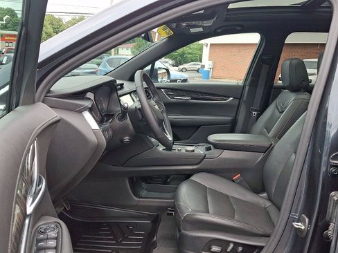 Used 2020 Cadillac XT6 Premium Luxury AWD/4WD image 12