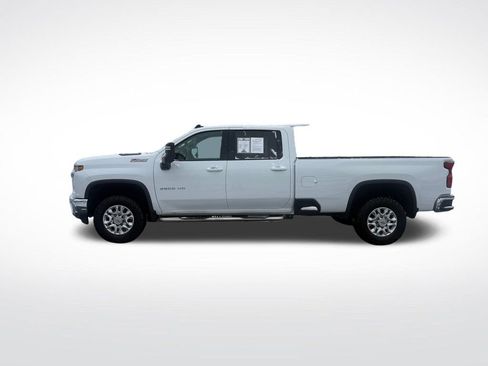 Used 2023 Chevrolet Silverado 3500 LT w/ Convenience Package image 4