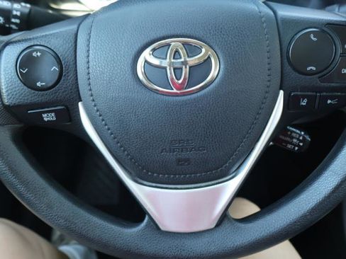 Used 2018 Toyota Corolla LE FWD image 24