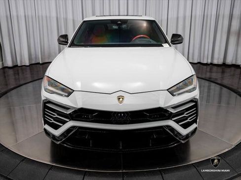 Used 2021 Lamborghini Urus AWD/4WD image 3