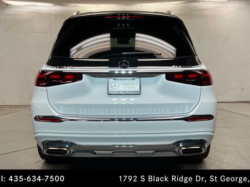 Certified 2026 Mercedes-Benz Maybach GLS 600 4MATIC image 4