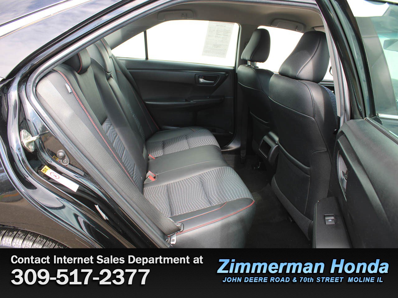 Used 2015 Toyota Camry SE FWD image 7