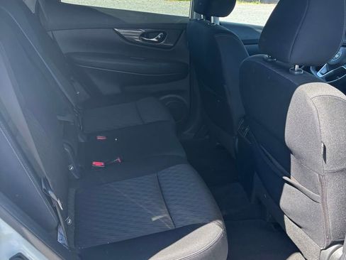 Used 2020 Nissan Rogue SV AWD/4WD image 14