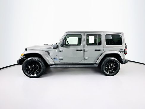 Used 2022 Jeep Wrangler Sahara w/ Cold Weather Group image 4