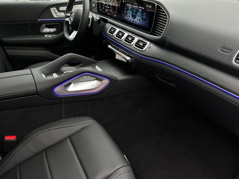 New 2026 Mercedes-Benz GLS 450 4MATIC image 10