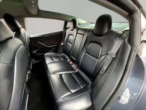 Used 2022 Tesla Model 3 Long Range AWD/4WD image 21