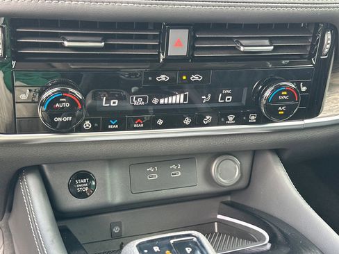 New 2026 Nissan Rogue Platinum w/ Platinum Premium Package AWD/4WD image 33