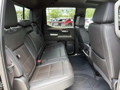 Used 2023 Chevrolet Silverado 1500 High Country w/ Technology Package AWD/4WD image 21