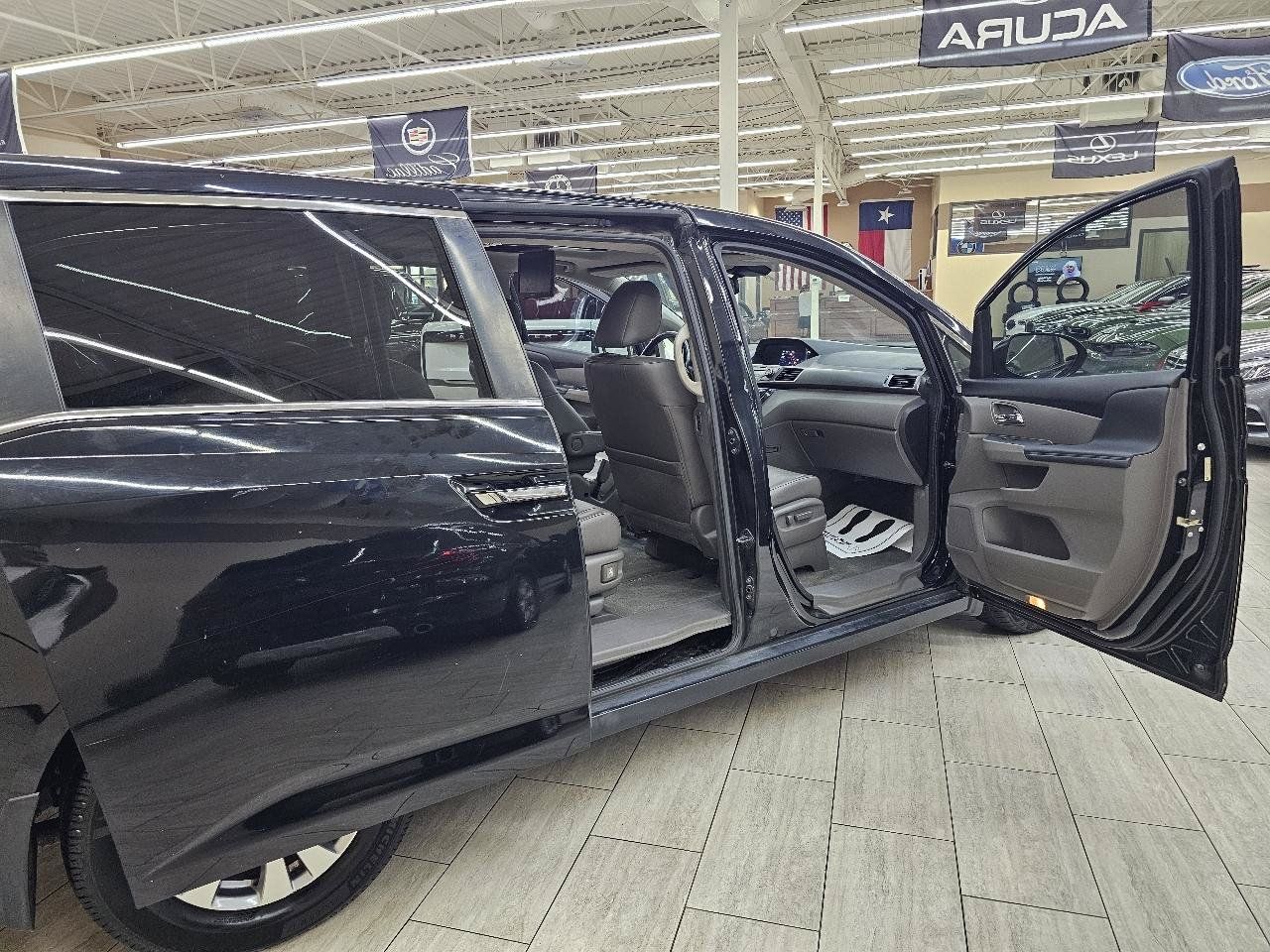 Used 2015 Honda Odyssey EX-L image 14