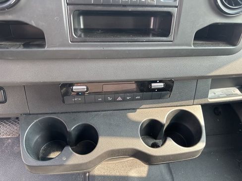 Used 2022 Mercedes-Benz Sprinter 3500 image 53